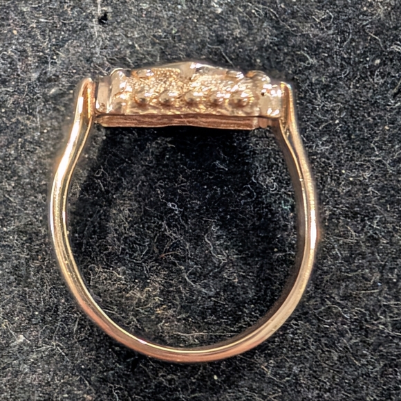 14k Gold Garnet Etruscan Style Ring - sz. 3.5 - Picture 7 of 12